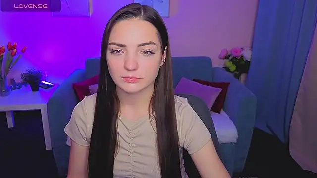 MyEllaLuvs online show from 5, 10, 2025