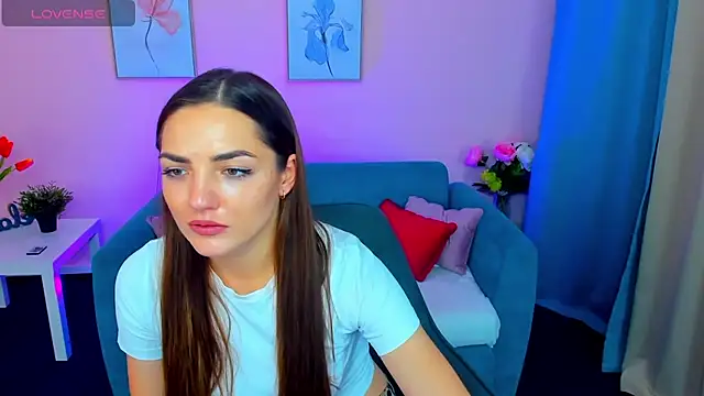 MyEllaLuvs online show from 25, 9, 2025