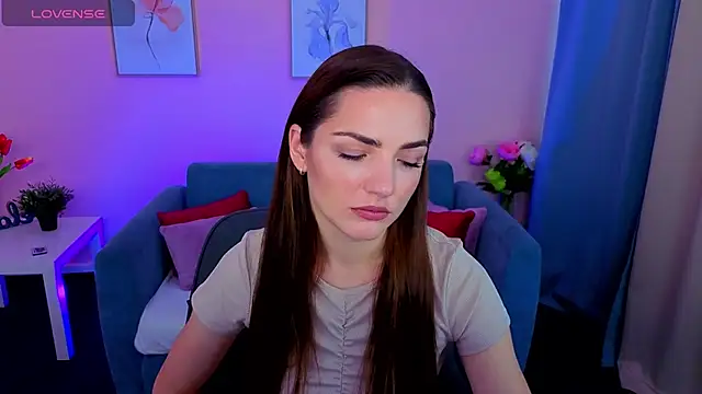 MyEllaLuvs online show from 28, 9, 2025