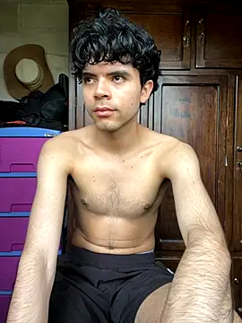 Axel-Mejia online show from 28, 10, 2025