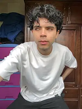 Axel-Mejia online show from 4, 11, 2025