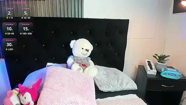 nanny  cute online show from 28, 9, 2025