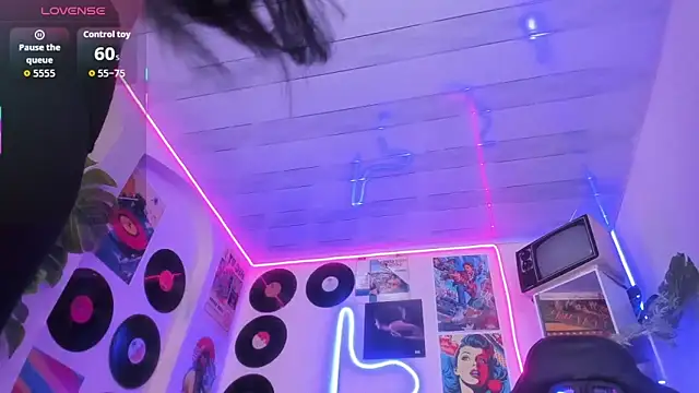 Jenie fire  online show from 13, 11, 2025