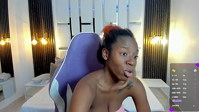 Snapshot of _emma_willliams_ chatting on 13, 11, 2025 emma willliams online show from 13, 11, 2025