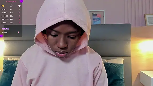 Snapshot of _emma_willliams_ chatting on 21, 10, 2025 emma willliams online show from 21, 10, 2025