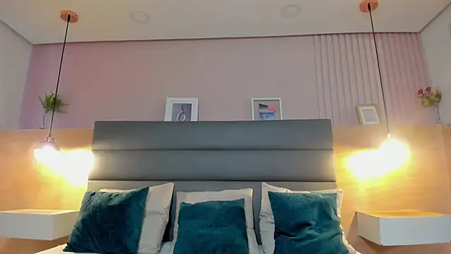 Snapshot of _emma_willliams_ chatting on 22, 10, 2025 emma willliams online show from 22, 10, 2025