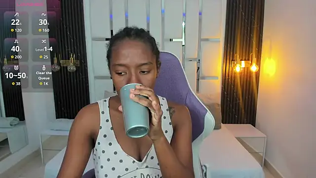 Snapshot of _emma_willliams_ chatting on 28, 11, 2025 emma willliams online show from 28, 11, 2025