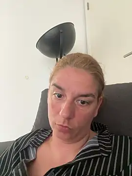 hottyFcup online show from 28, 6, 2026