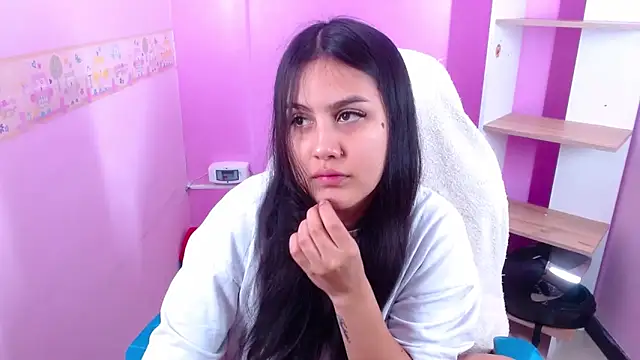 Snapshot of ValentinaMillers_ chatting on 28, 9, 2025 ValentinaMillers online show from 28, 9, 2025