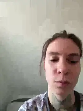 HoneySquirrel online show from 14, 11, 2025