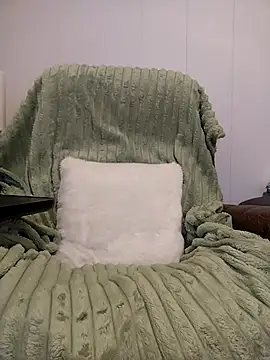 HoneySquirrel online show from 29, 5, 2026