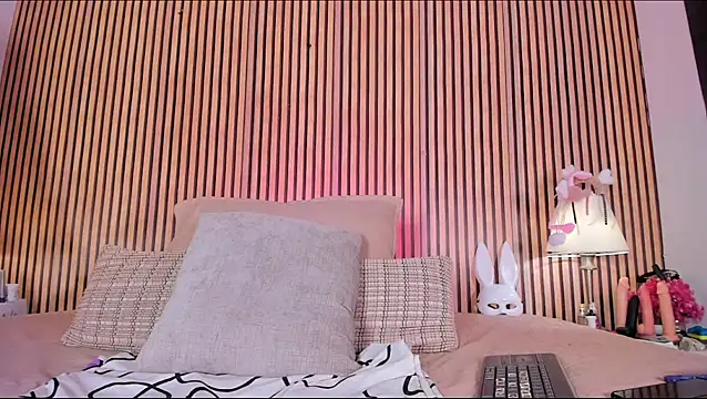 keeyla stone online show from 12, 11, 2025