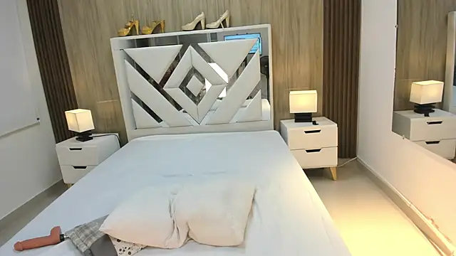 VanessaHard as online show from 1, 5, 2026