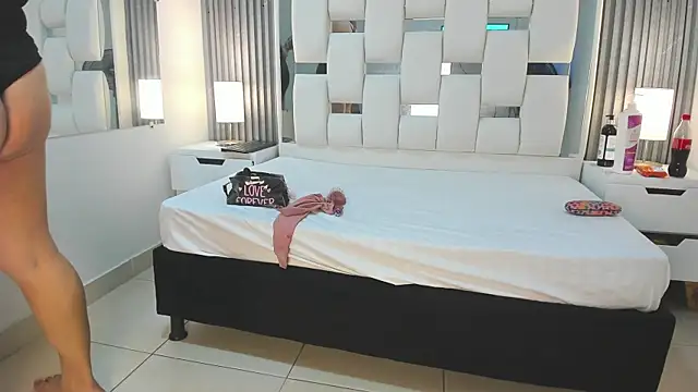 VanessaHard as online show from 26, 10, 2025