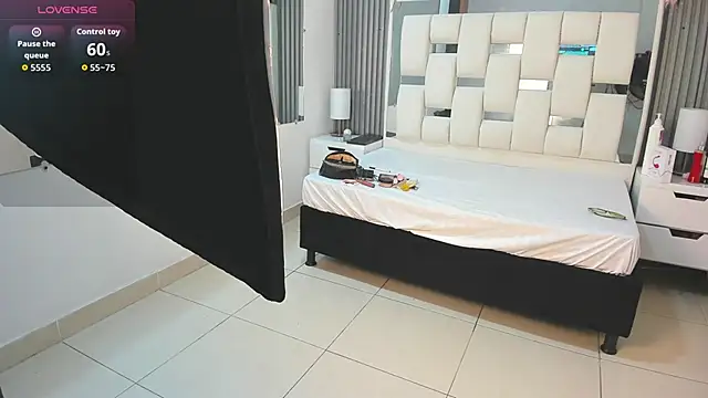 VanessaHard as online show from 18, 11, 2025