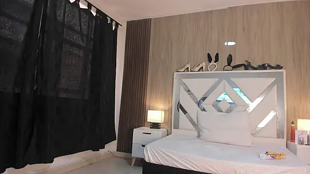 VanessaHard as online show from 2, 12, 2025