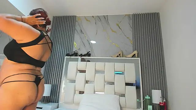 VanessaHard as online show from 29, 10, 2025