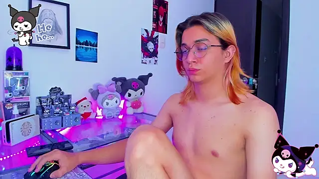 KeitaMoon online show from 4, 12, 2025