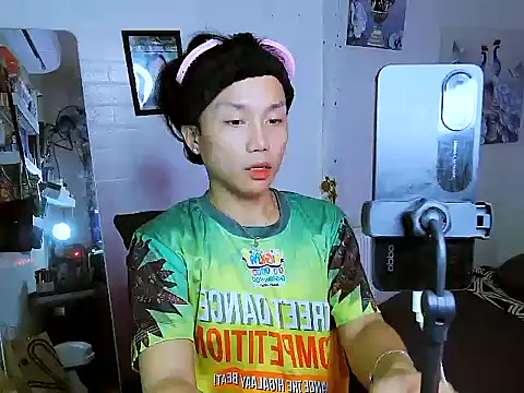 YourNikkieXxx online show from 15, 10, 2025