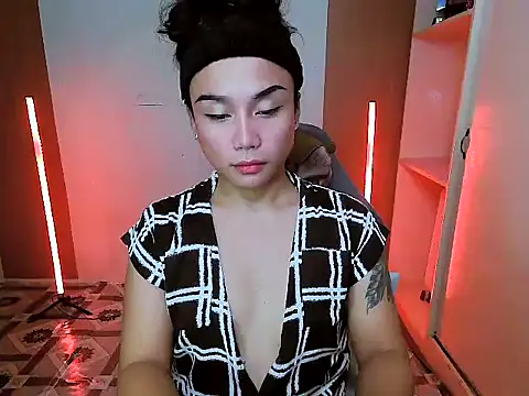 YourNikkieXxx online show from 27, 3, 2026