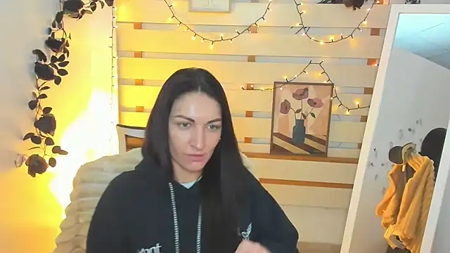 Aurora Loveu online show from 5, 2, 2026