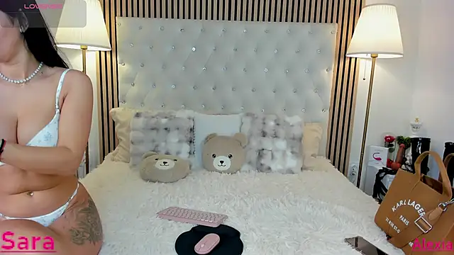 Snapshot of AlexiaLush chatting on 5, 11, 2025 AlexiaLush online show from 5, 11, 2025