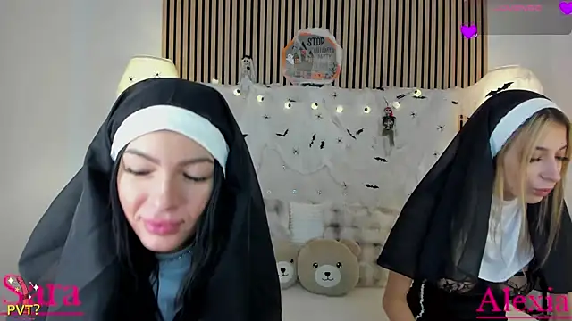 Snapshot of AlexiaLush chatting on 29, 10, 2025 AlexiaLush online show from 29, 10, 2025