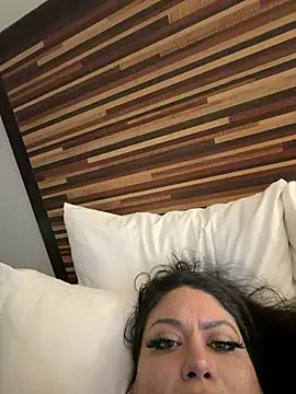 xHelloKitty online show from 10, 2, 2026