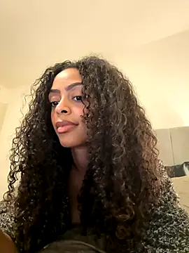 Snapshot of yasmingarcia chatting on 3, 11, 2025 yasmingarcia online show from 3, 11, 2025