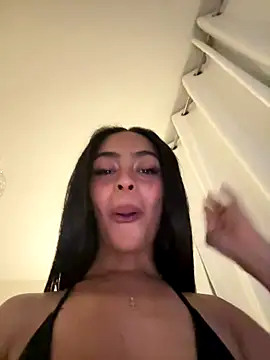 Snapshot of yasmingarcia chatting on 19, 11, 2025 yasmingarcia online show from 19, 11, 2025