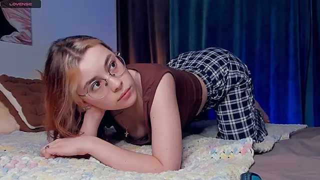 VedaSchulz online show from 13, 11, 2025