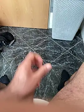 Snapshot of geilheit12 chatting on 14, 10, 2025 geilheit12 online show from 14, 10, 2025