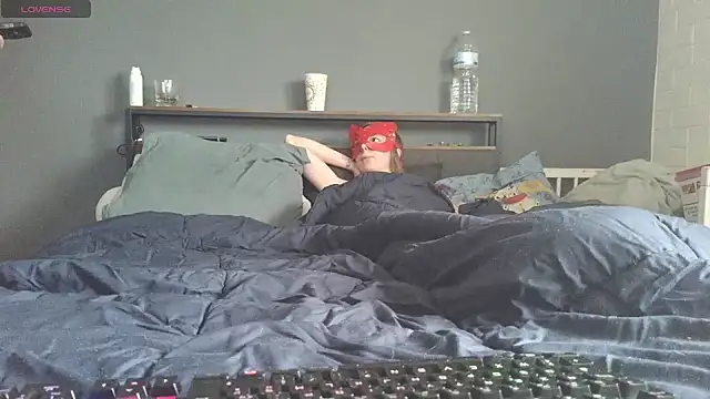 Snapshot of Lolavicee11 chatting on 14, 10, 2025 Lolavicee11 online show from 14, 10, 2025
