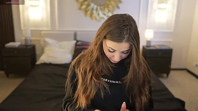 Luna secretgirl online show from 9, 2, 2026