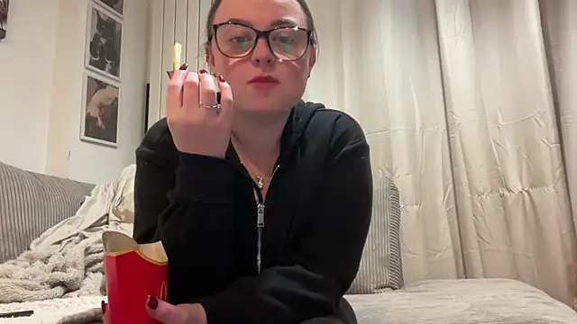 SexySashaxox online show from 12, 2, 2026