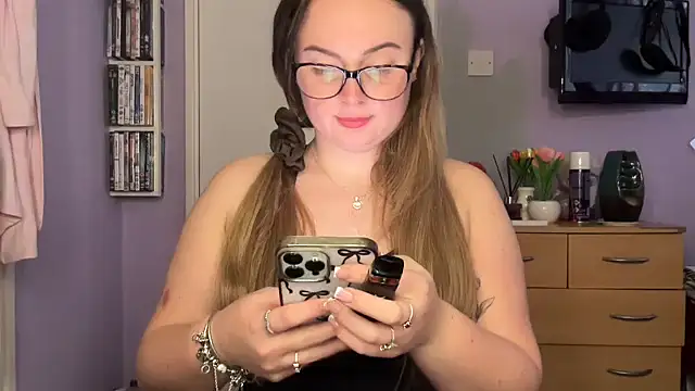 SexySashaxox online show from 1, 3, 2026