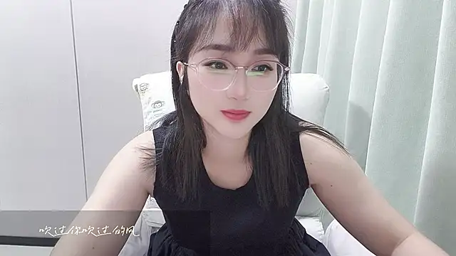 Snapshot of Honeysexy-1 chatting on 28, 9, 2025 Honeysexy-1 online show from 28, 9, 2025