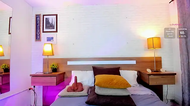 JenniferAuriston online show from 24, 11, 2025