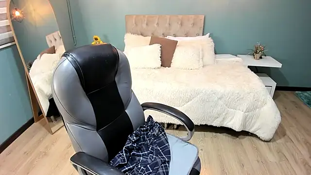 Miss Cataleya   online show from 24, 10, 2025