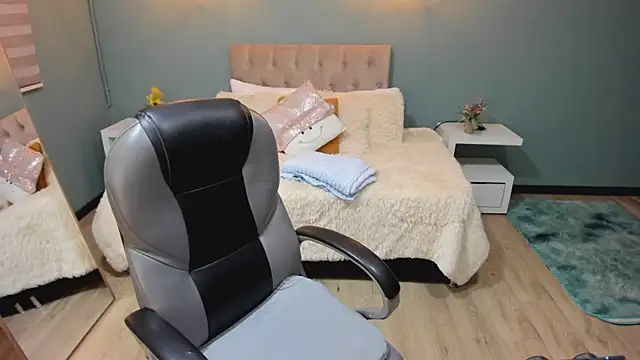 Miss Cataleya   online show from 17, 12, 2025