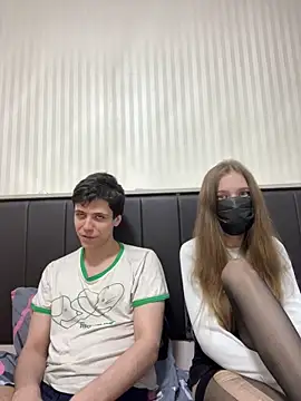 Snapshot of lovburger chatting on 13, 5, 2026 lovburger online show from 13, 5, 2026