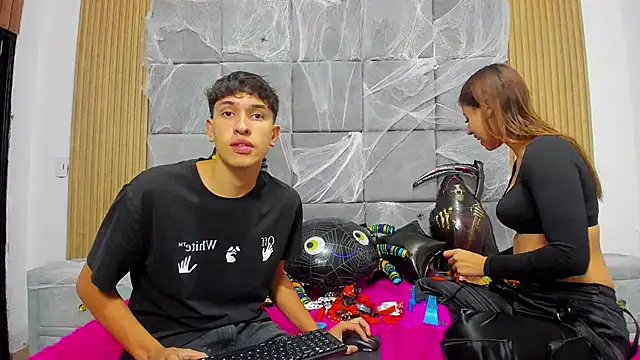 ChanellandMax online show from 22, 10, 2025