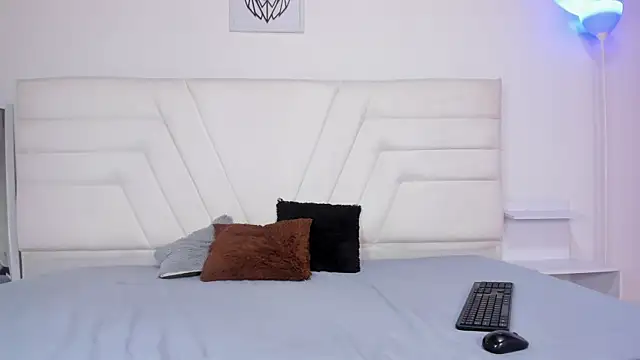 fressittalove01 online show from 5, 1, 2026