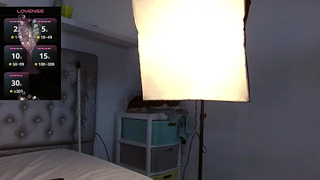 angiellam online show from 9, 10, 2025