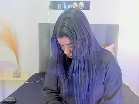 KendraChavez  online show from 13, 2, 2026