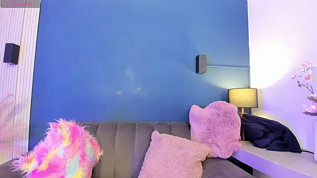 KendraChavez  online show from 9, 3, 2026