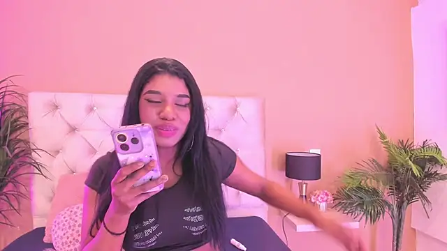 KendraChavez  online show from 28, 2, 2026