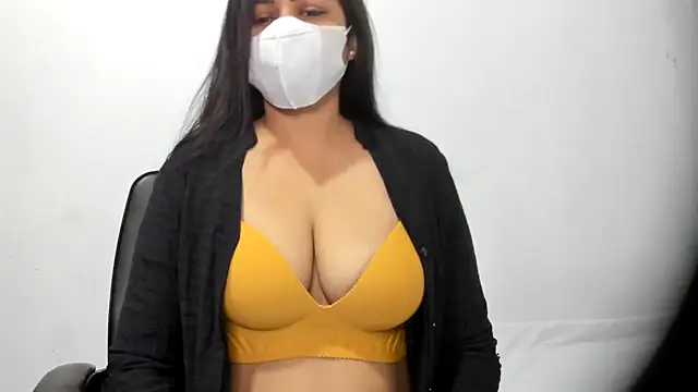 Crazy Cat1995 online show from 13, 2, 2026