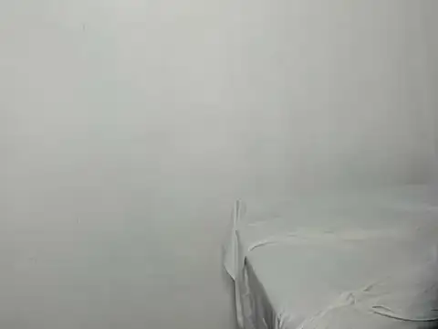 Crazy Cat1995 online show from 15, 4, 2026