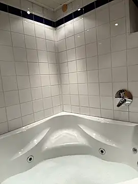 DreamThickCouple online show from 5, 3, 2026